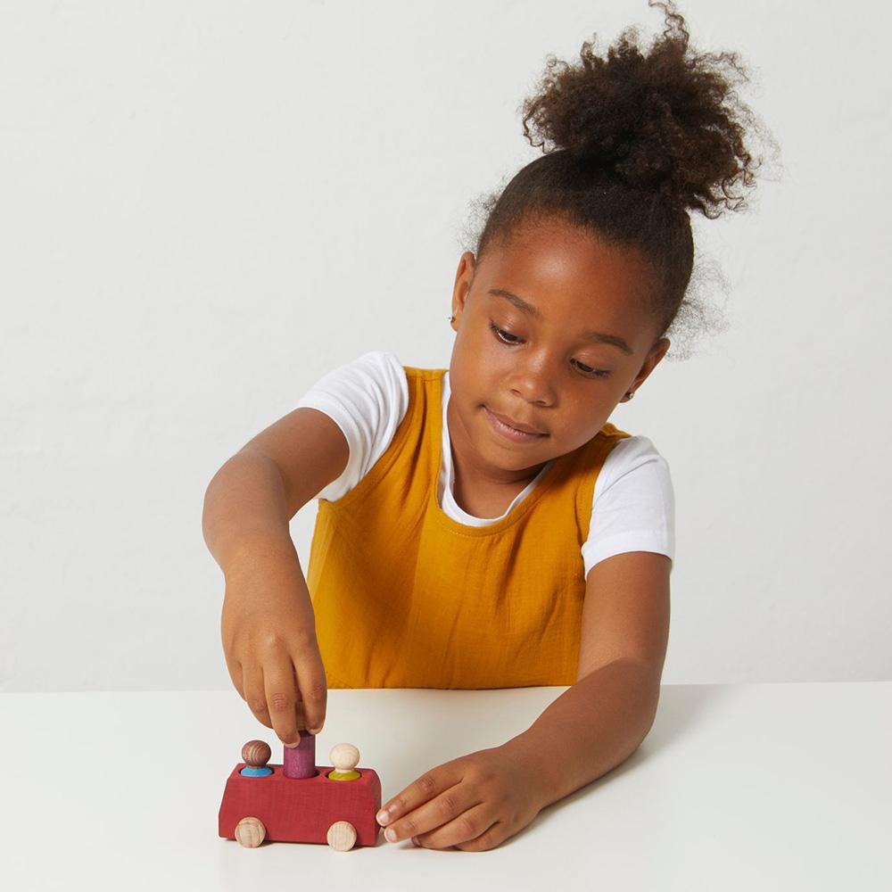 Lubulona - Wooden Bus With 3 Figures - Red