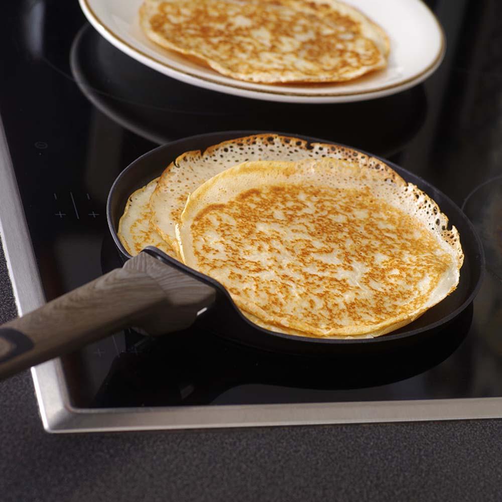 Fissman - Melani Crepe Pan With Non-Stick Coating - Black - 24 cm