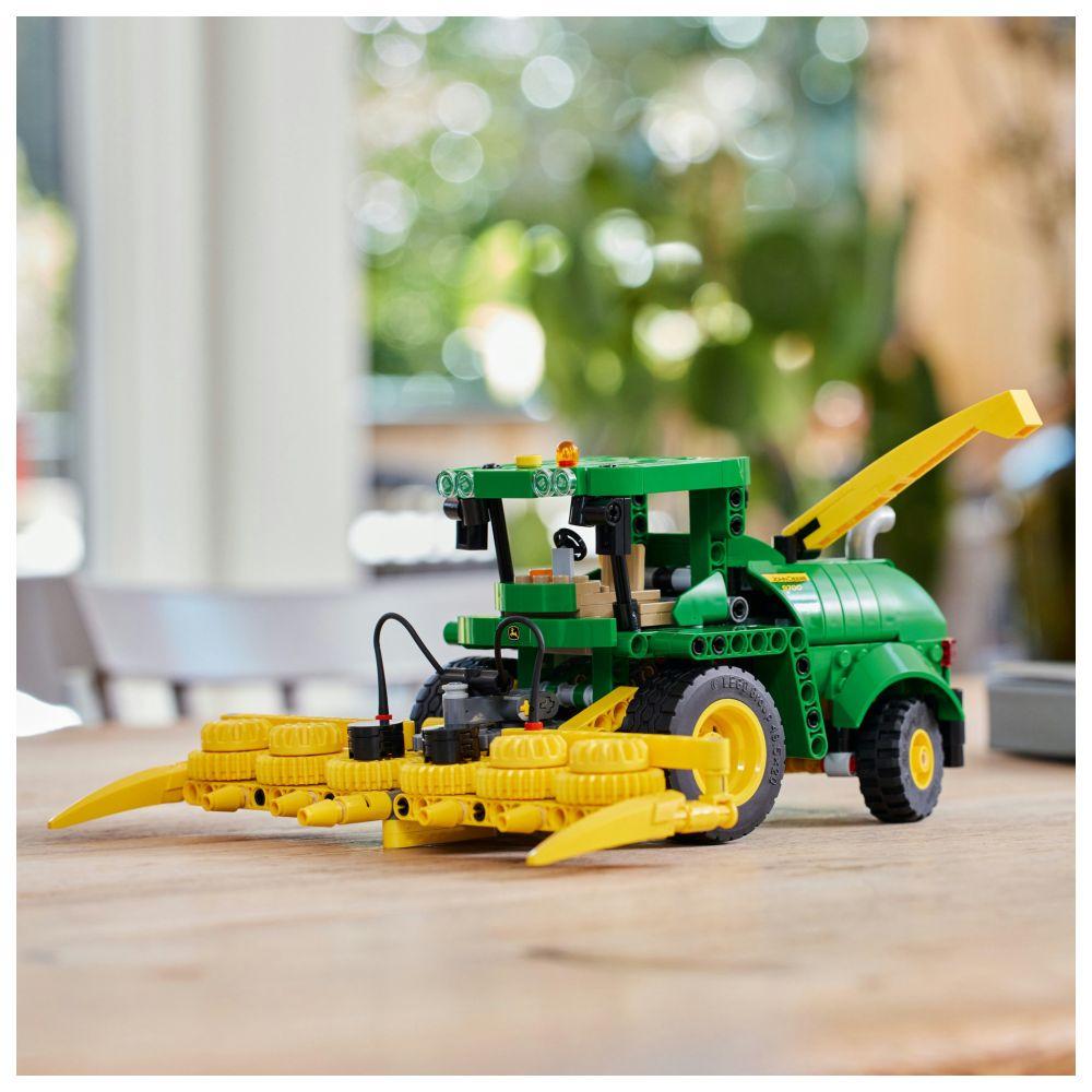 Lego - 42168 John Deere 9700 Forage Harvester Building Playset