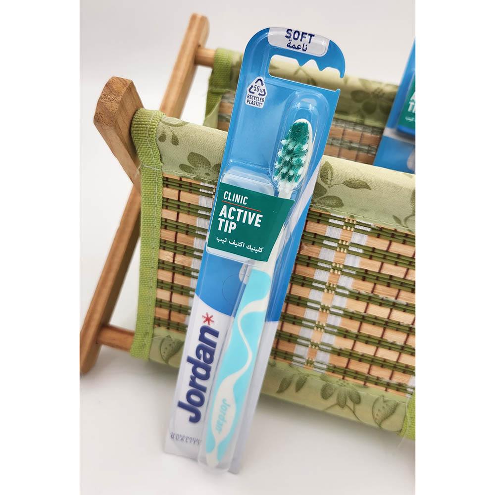 Jordan - Clinic Active Tip Soft Toothbrush - Style May Vary - 1pc