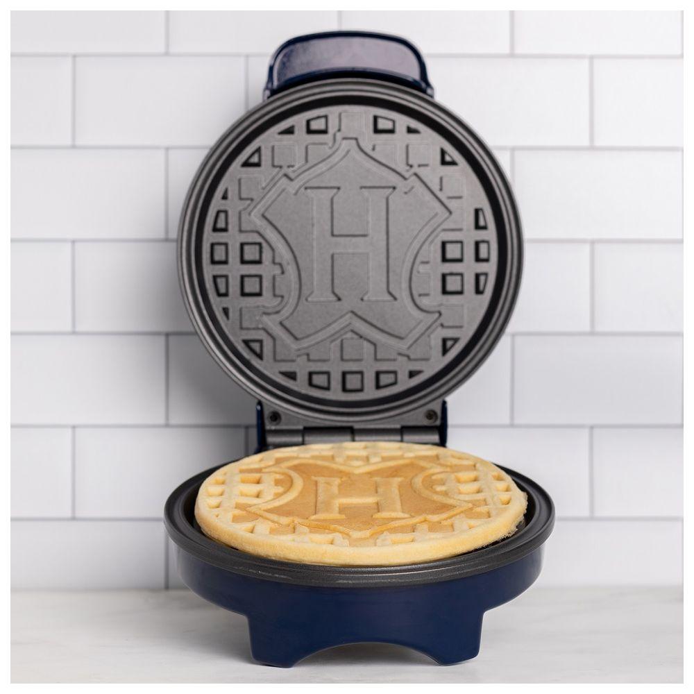 Uncanny Brands - Harry Potter Hogwarts Waffle Maker - Blue