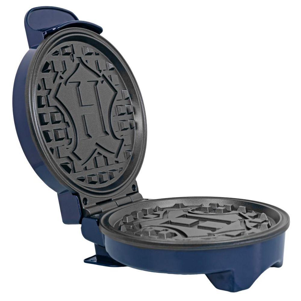 Uncanny Brands - Harry Potter Hogwarts Waffle Maker - Blue