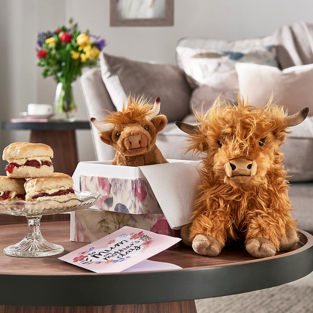 Living Nature - Highland Cow With Sound Plush Toy - Brown - 32cm