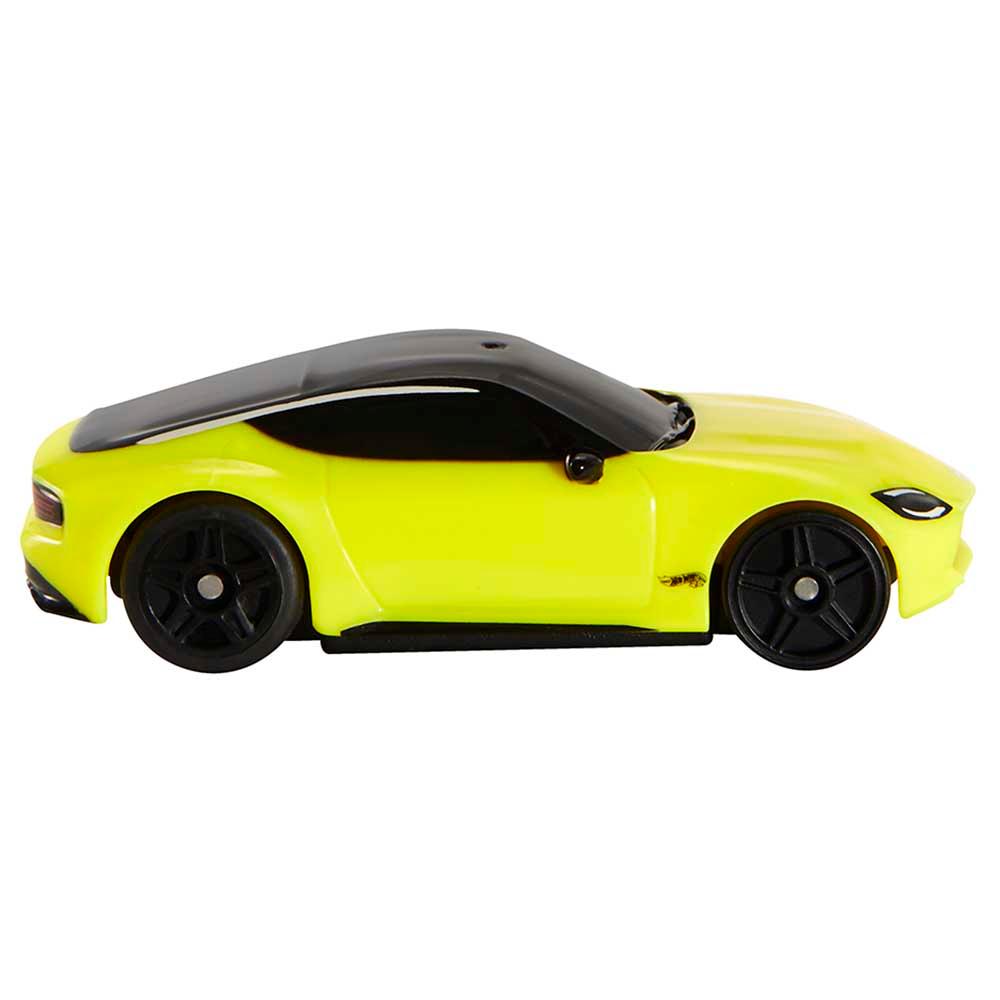 Hot Wheels - 1/64 Nissan Z Remote Control Toy Car