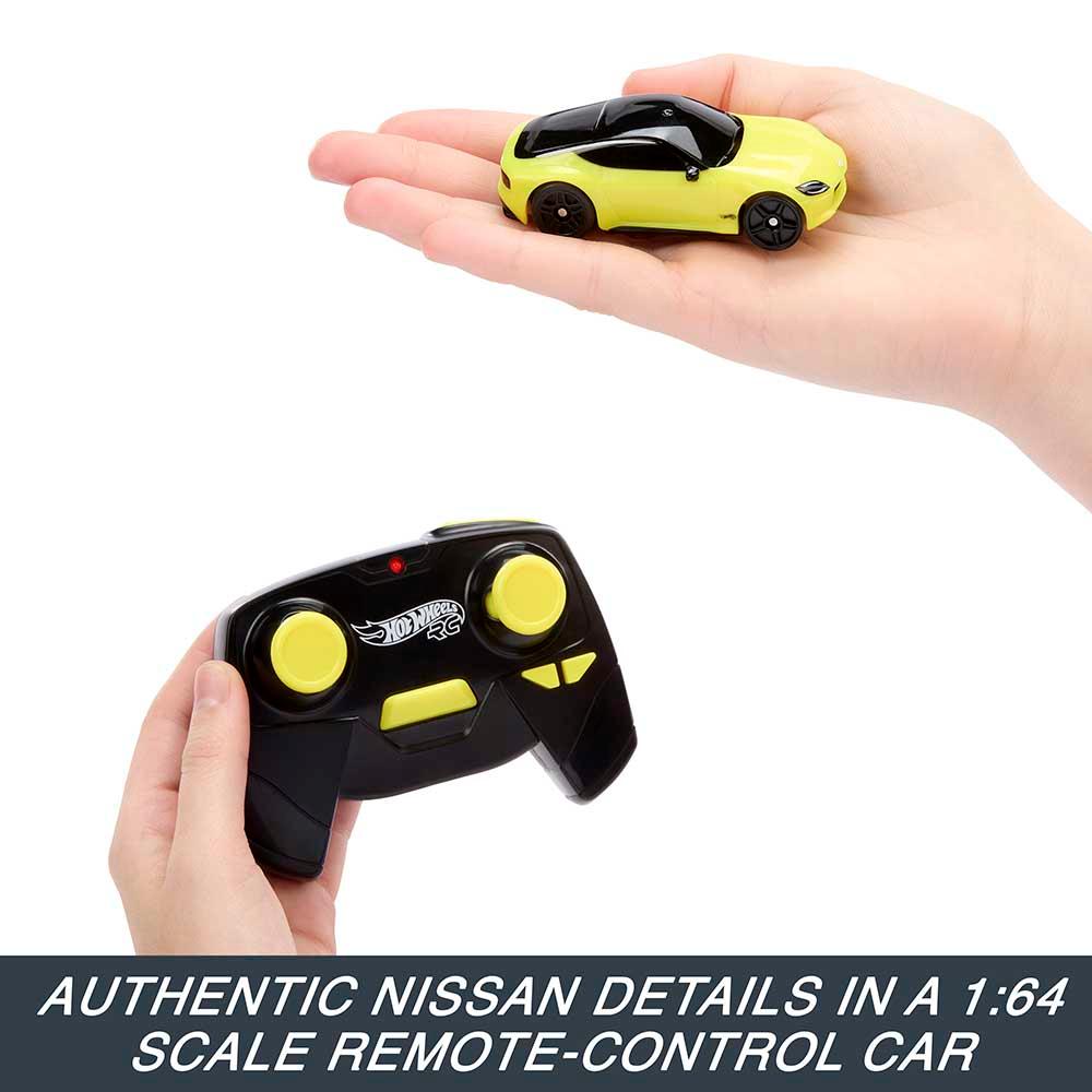 Hot Wheels - 1/64 Nissan Z Remote Control Toy Car